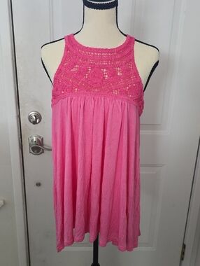 NWOT POL Pink Crochet Yoke Summer Tank Large